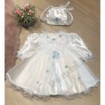 Svētku kleita ar cepuri, ziliem ziediem 74