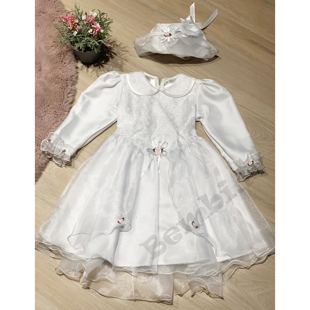 Balta svētku kleita ar cepuri 92 izm. meitenēm