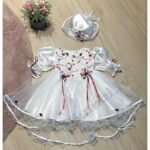 Balta svētku kleita ar sarkaniem elementiem un cepuri 68-86 izm.