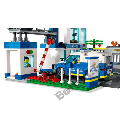 LEGO City Police Station 60316 - Image 2